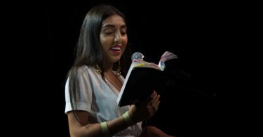 poemas feministas rupi kaur